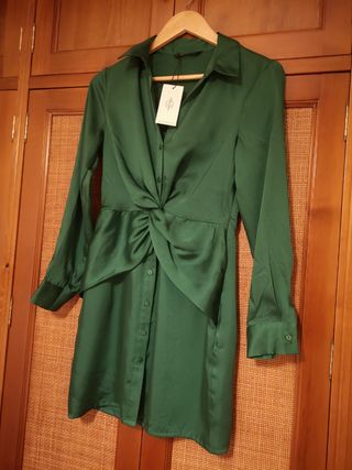 VESTIDO SATINADO. NUEVO CON ETIQUETAS