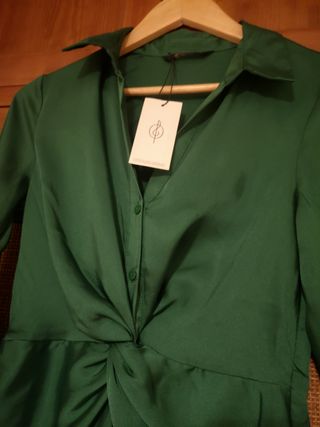 VESTIDO SATINADO. NUEVO CON ETIQUETAS