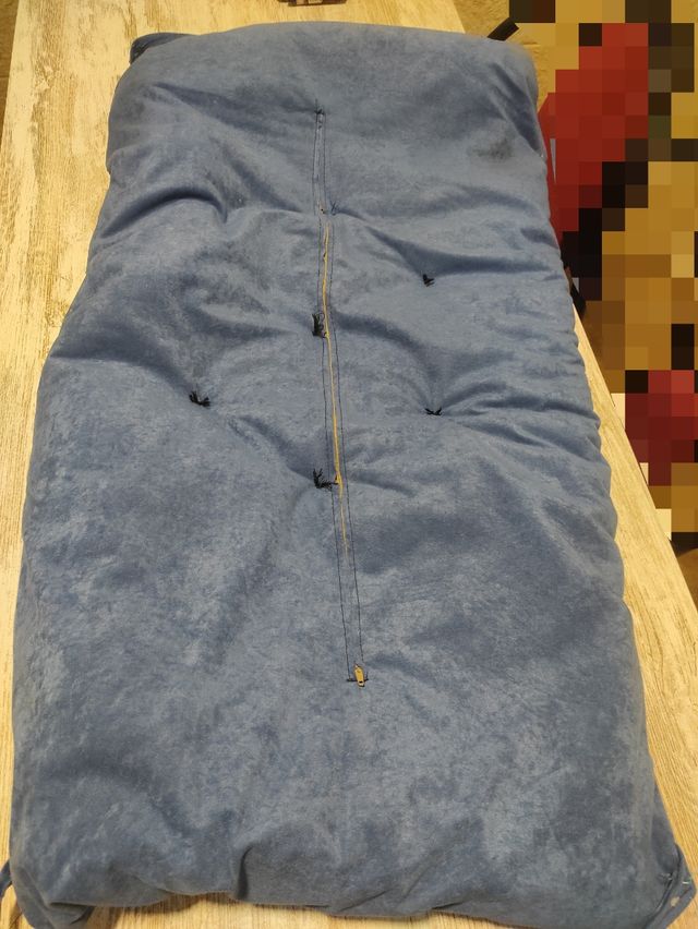 4 sillas.  6 euros unidad