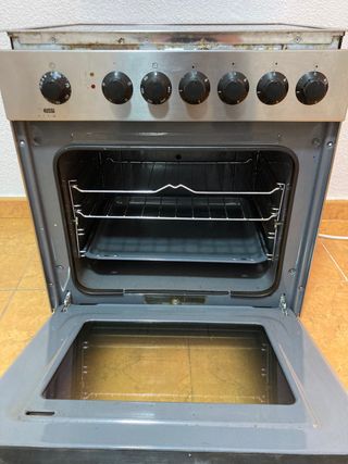 Cocina horno y vitrocerámica. Placa. Encimera