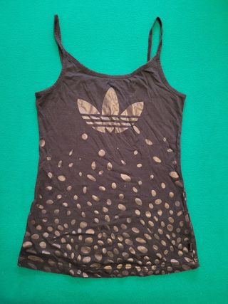 Camiseta de tirantes. Talla M