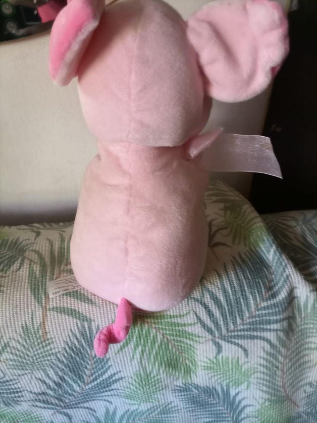 un cerdito que habla solo