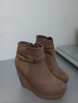 Botín de ante con Cuña