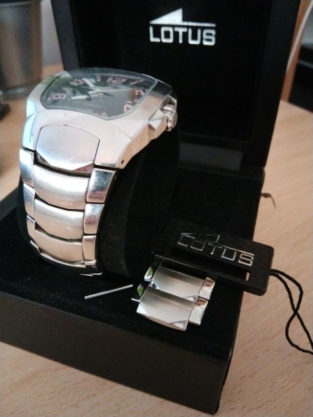 Reloj Lotus quartz ⌚