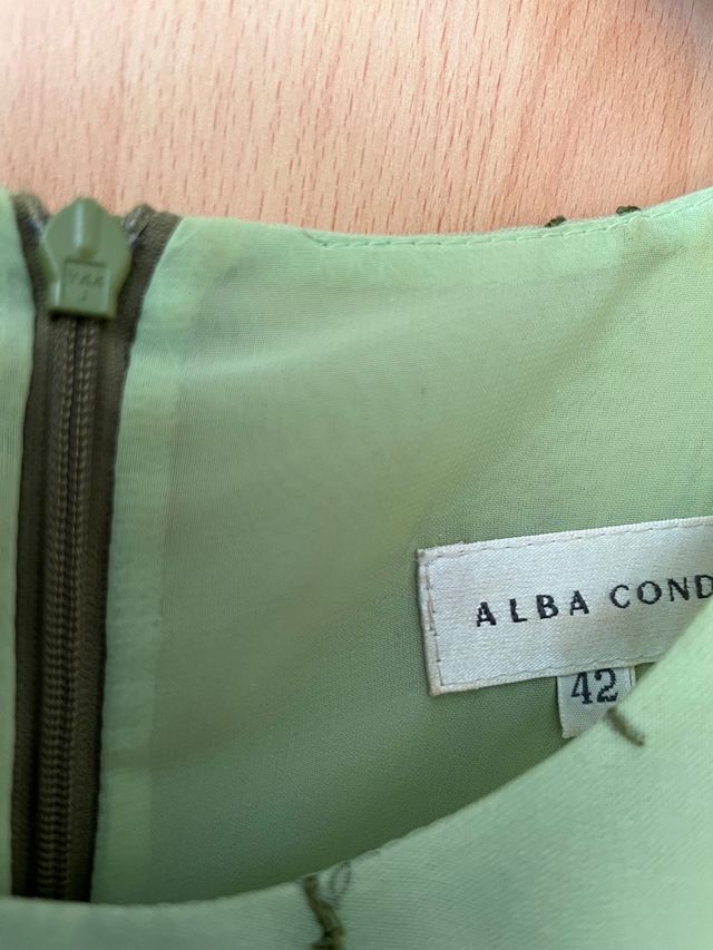 Vestido Marca Alba Conde T42