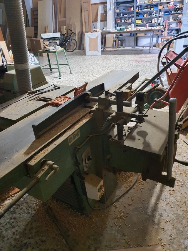 Maquinaria de Carpintería - Ambas 1000 y a 380 v