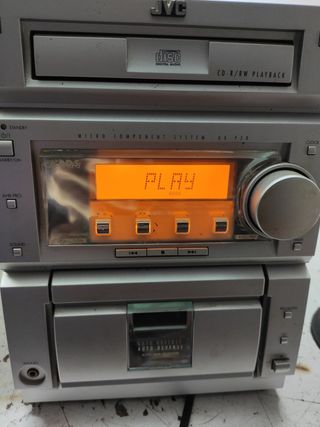Equipo música JVC.