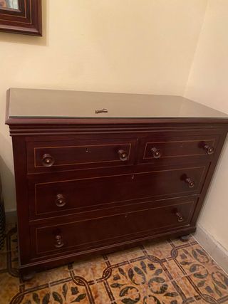 Cómoda de madera maciza con llave antik marron