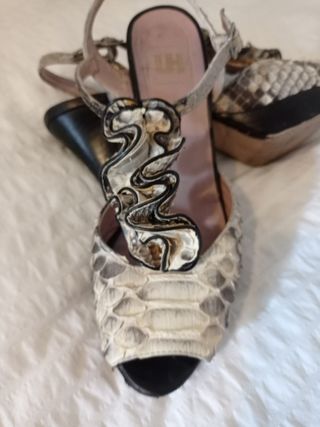 Sandalias mujer de piel de serpiente