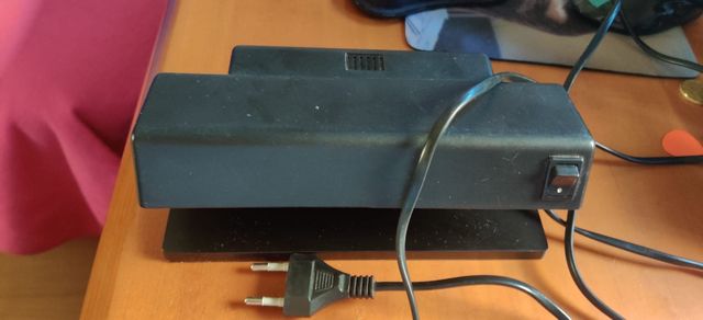 Luz UV detector de billetes