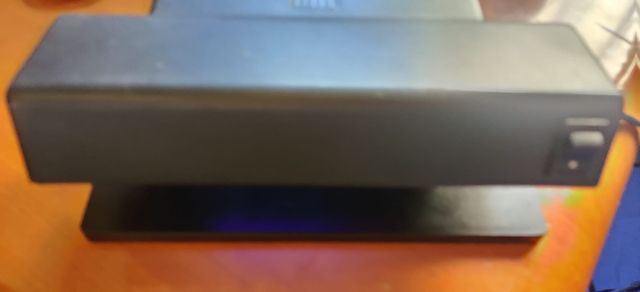 Luz UV detector de billetes