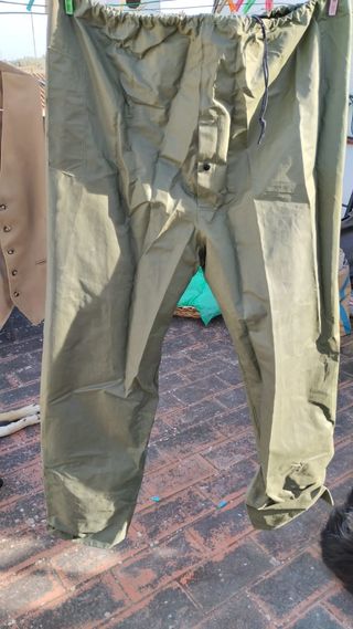 PANTALÓN IMPERMEABLE