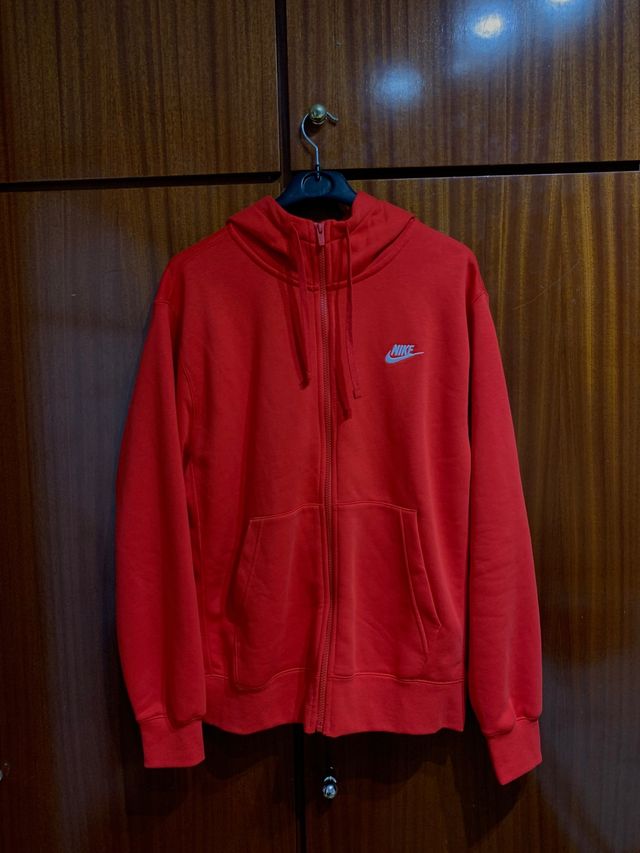 Chaqueta nike roja nueva