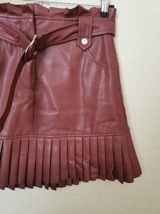 Falda chica talla M de Zara.
