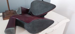 Zapato tacón burdeos