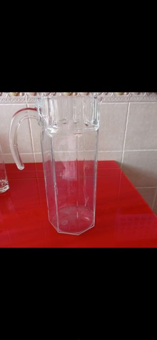 Jarra de dos litros con 6 Vasos