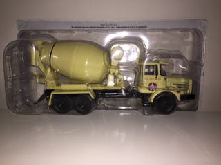 Camión hormigonera Berliet PMH 12, escala 1/43