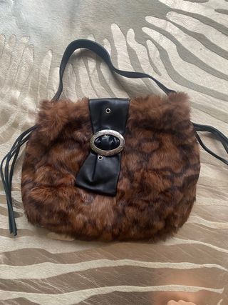 Bolso pelo marrón de Tous 