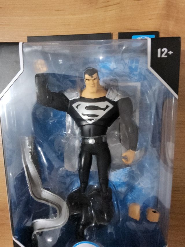 Figura Superman black suit variant