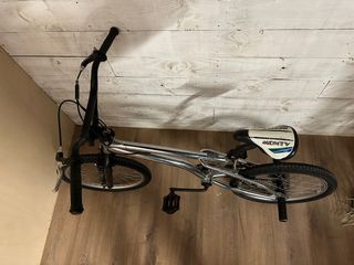 Bicicleta Bmx monty clásica con estribos