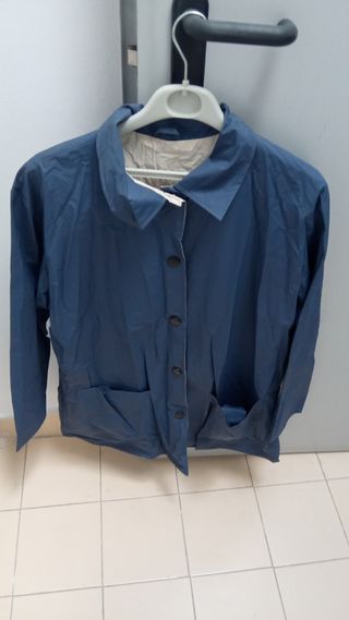 Gabardina 3/4 a estrenar.