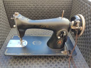 Máquina de coser Alfa