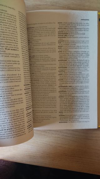 Diccionari a/asserció