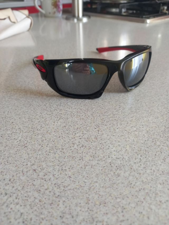 Oakley occhiali da sole
