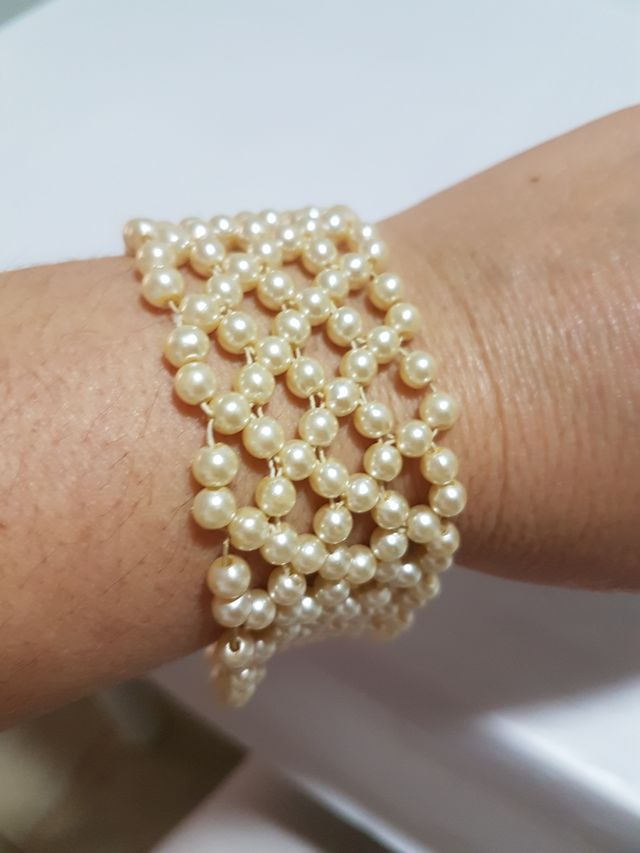 Collar, pulseras, pendientes y colgante Perlas