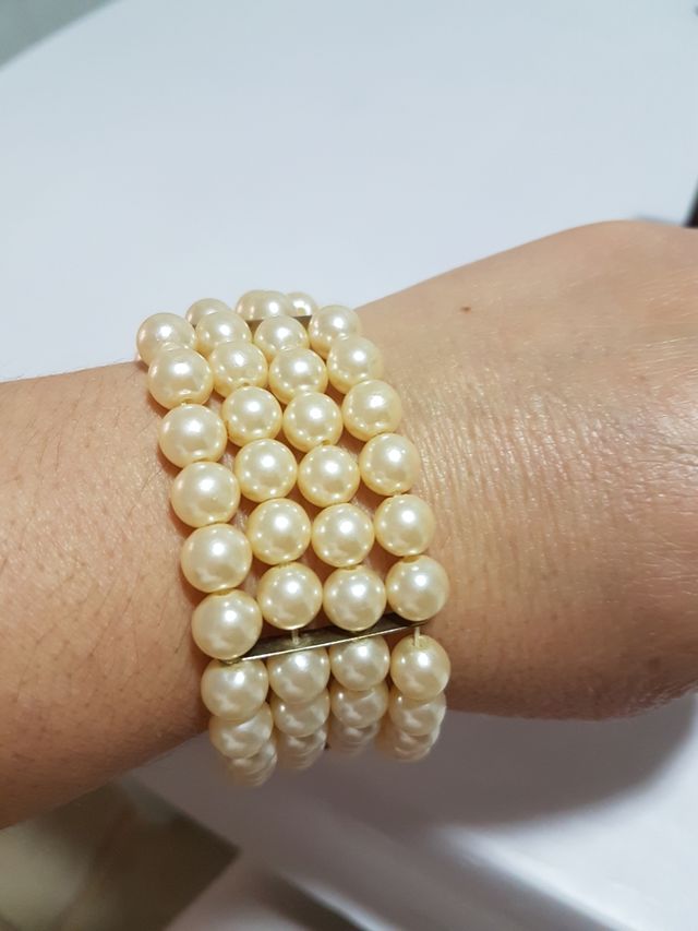 Collar, pulseras, pendientes y colgante Perlas