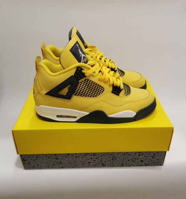 Jordan 4 retro Lightning 2021