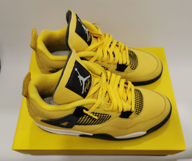 Jordan 4 retro Lightning 2021