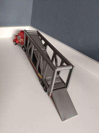 camión transportador Cars