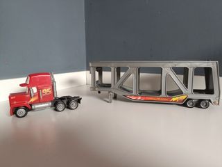 camión transportador Cars