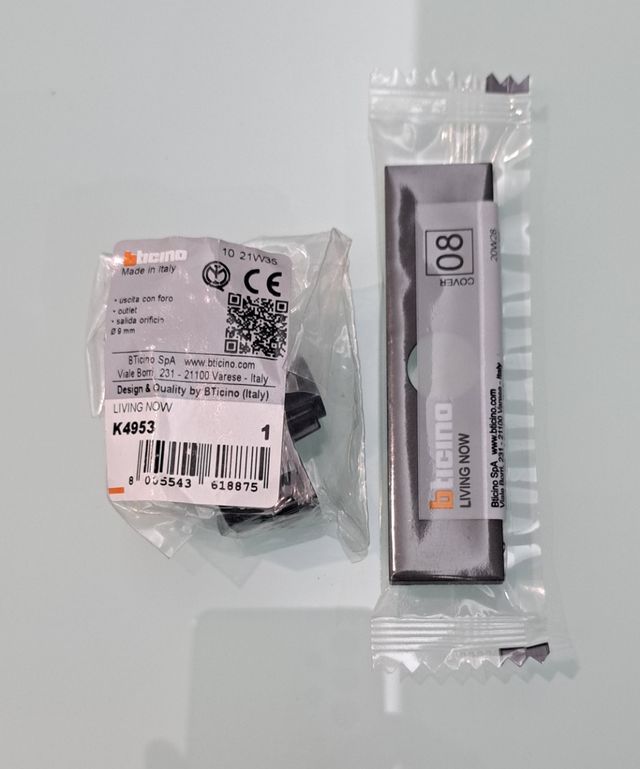 Falso polo biticino K4953 + KG08 Ø 9 mm + cover