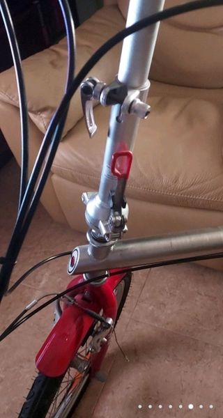 Dos bicicletas  plegables