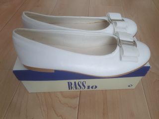 Bailarinas blancas con lazo