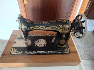 maquina de coser funciona pero para decoración