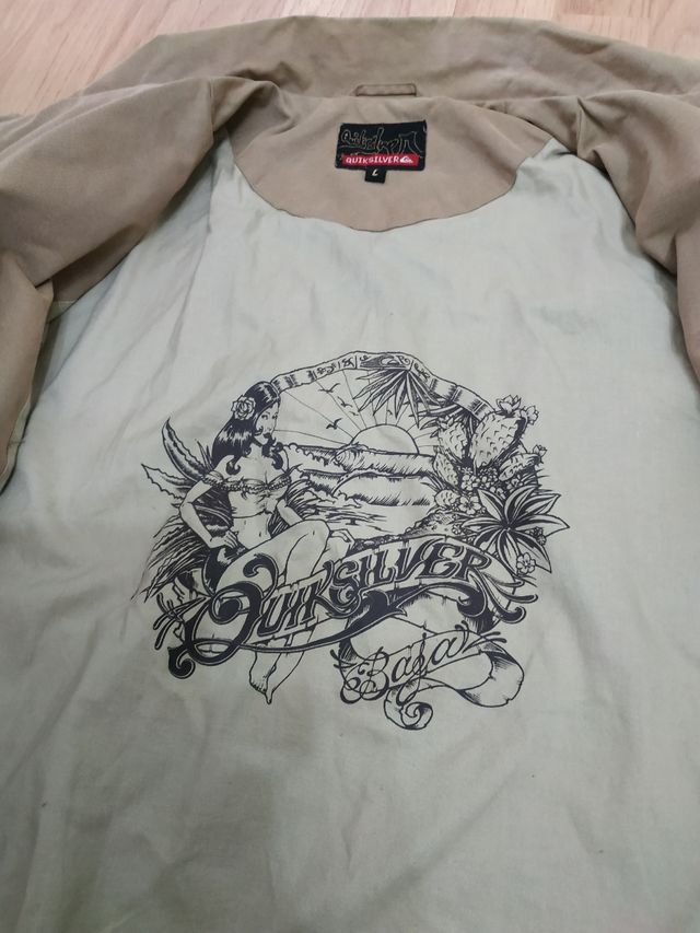 cazadora quiksilver talla L color beige perfecto e