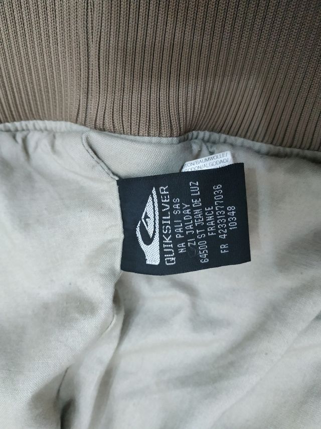cazadora quiksilver talla L color beige perfecto e