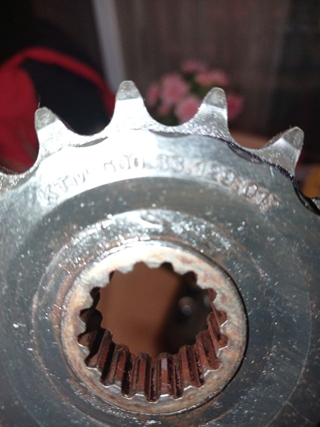 piño y corona KTM 990 ADV 2007