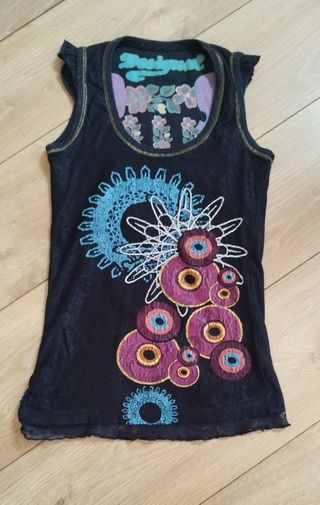 camiseta de la marca desigual talla XS