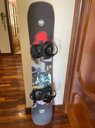 Tabla Never summer del 2022 156 cm