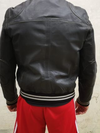 Cazadora biker piel de Zara 
