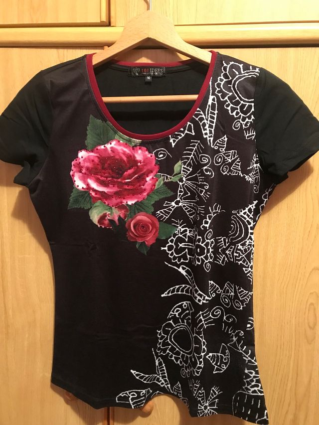 Camiseta flores