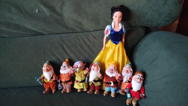 BLANCANIEVES Y LOS SIETE ENANITOS