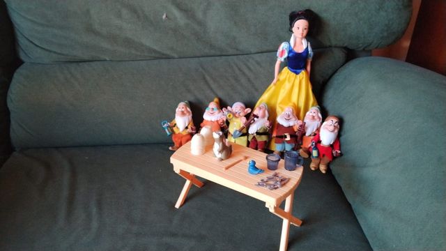 BLANCANIEVES Y LOS SIETE ENANITOS