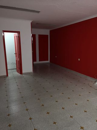 Local Bién situado, buén paso, (Centro),