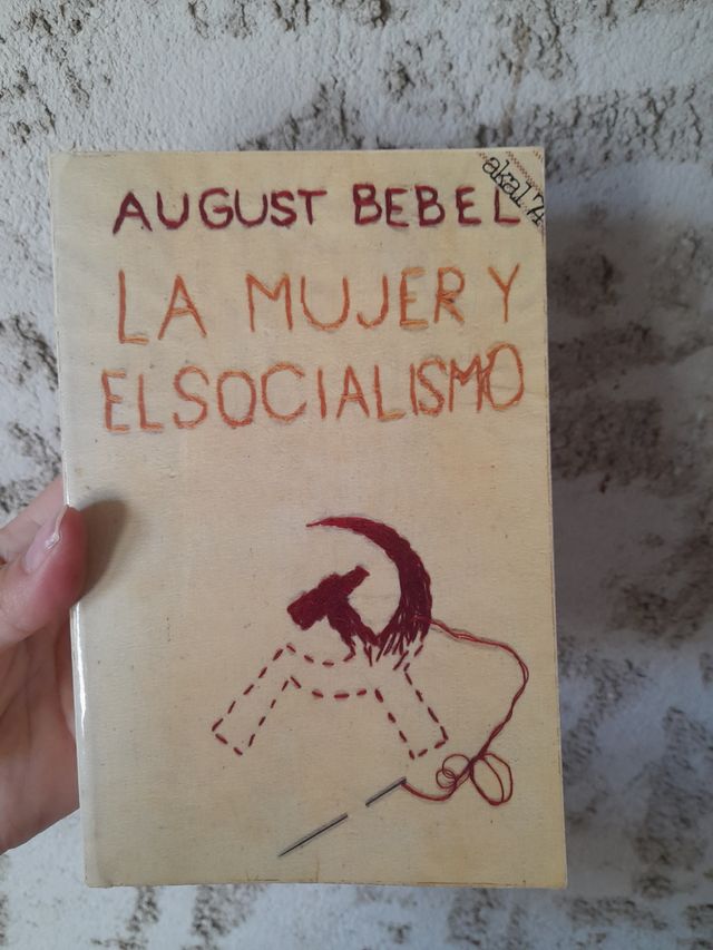 LA MUJER Y EL SOCIALISMO