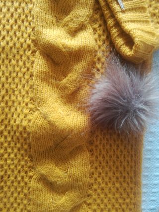 gorro y bufanda mostaza mayoral